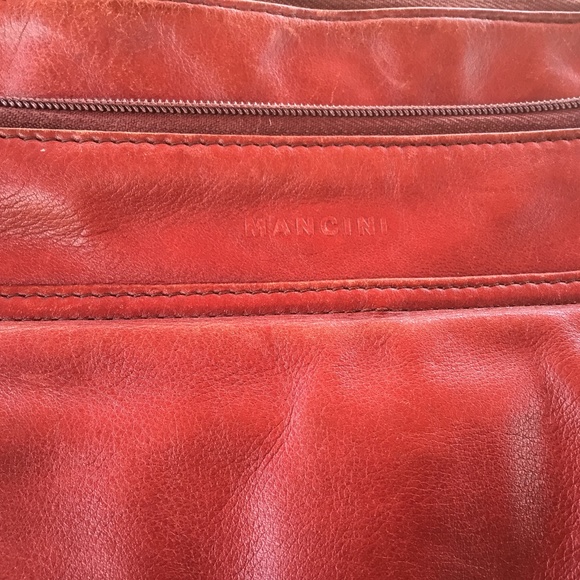 MANCINI Red Leather Crossbody Shoulder Bag Purse - Picture 2 of 6